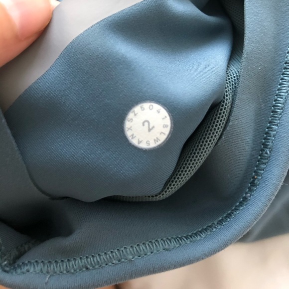 *SOLD* Lululemon In Movement - Picture 4 of 5